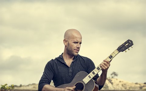 El artista ha compuesto para diversos artistas como Alejandro Fernández, Gloria Estefan, Paulina Rubio, Cristian Castro y Pandora.