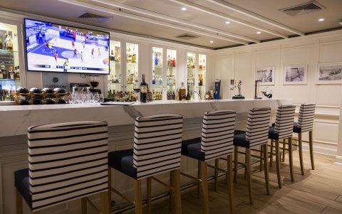 Los establecimientos como hoteles, comienzan con las adecuaciones necesarias para captar clientela durante los días del mundial.