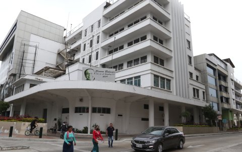 Toda la edificación tiene 5.400 metros cuadrados de construcción, del lado de la avenida 9 de Octubre y García Moreno.