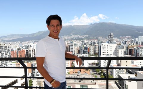 El ceviche y el bolón de verde son los sabores que lo han seducido de Ecuador.