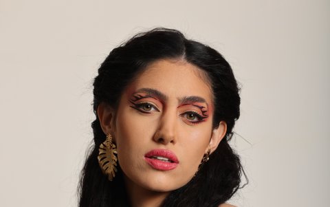 Hay diferentes opciones de maxi joyas que puede agregar a su look,