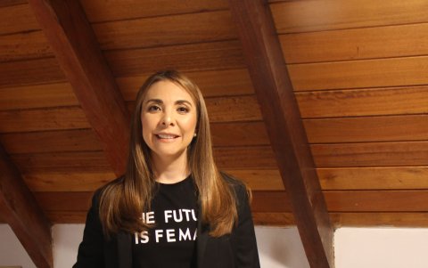 Abogada, politóloga, pero sobre todo docente universitaria, se reconoce la flamante decana de Ciencias Sociales y Jurídicas de la UISEK