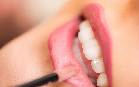 Los labiales con ácido hialurónico ofrecen un efecto volumen..