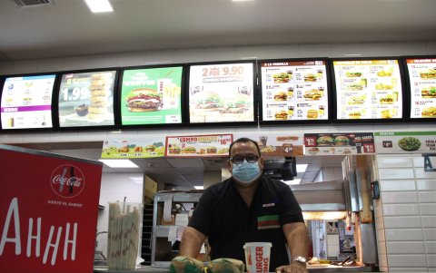 Restaurante. Burger King ofrece la Veggie Whopper preparada con proteína vegetal de la marca NotCo.