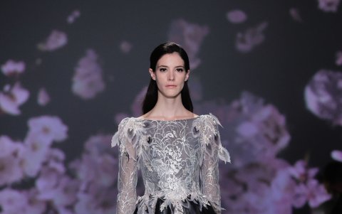 Diseño elegante de vestido de novia.