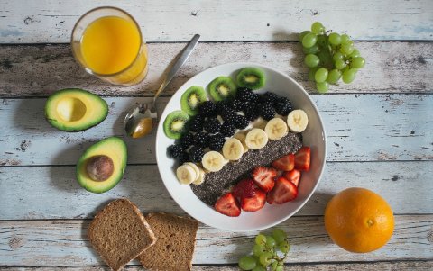 Un buen desayuno está compuesto de los 5 grupos de alimentos.