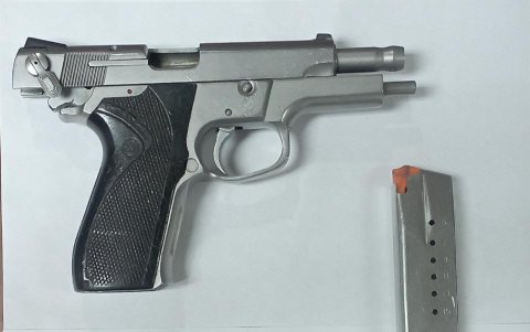 Una pistola calibre 9 milímetros está siendo analizada por sus características similares a las robadas en mayo.