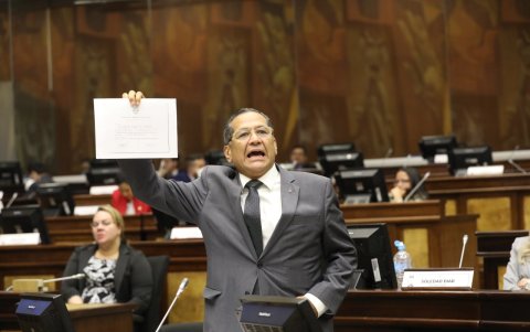 Las intervenciones de Almeida, en algunas ocasiones, terminaban en conflicto con otro legislador.