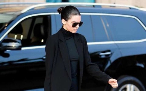 Kendall Jenner vestida de negro
