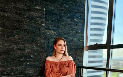 Ahora es coach de vida y liderazgo.