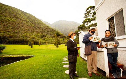 Testigos de Jehová en la sierra.