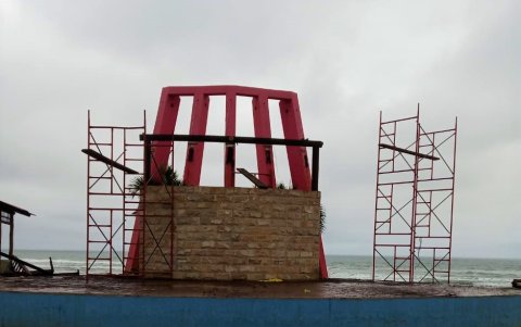 La cubierta fue sacada ya por los habitantes para evitar un daño mayor.