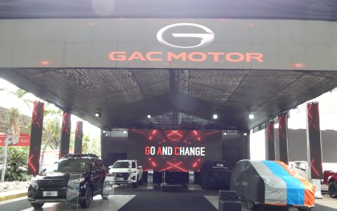 Las marcas de carros se ubicaron desde temprano en el Centro de Convenciones Simón Bolívar de Guayaquil. La exhibición será hasta el 4 de septiembre.