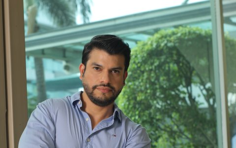 Considera imprescindible continuar con el legado que dejó su hermano, por lo que sus proyectos continúan alimentándose en los canales digitales y redes sociales que llevan su nombre.