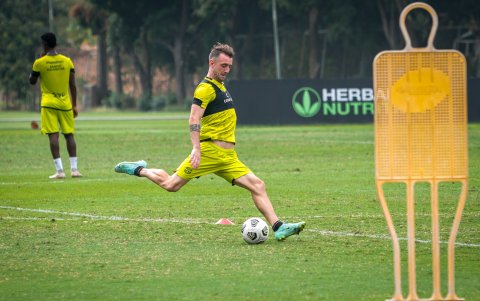 Damián Díaz, volante de Barcelona, termina su contrato con Barcelona en diciembre el 2023.