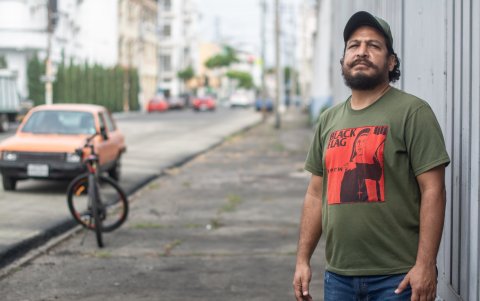 Alfonso es un hombre fiel a su esencia como artista no comercial.