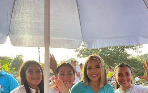 María Fernanda Vargas será candidata a la Alcadía de Simón Bolívar, en Guayas. Ella ganó popularidad por su trabajo como modelo y su paso por la plataforma Only Fans. También fue víctima de un intento de asesinato años atrás, cuando cuatro mujeres la hirieron de gravedad.