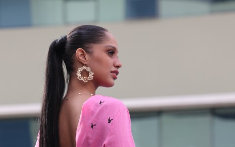 Los fashion hacks pueden ser utilizados en tus blusas favoritas