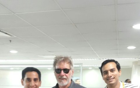 Harrison Ford, desde su arribo, fue abordado por innumerables fans en el Puerto Principal.