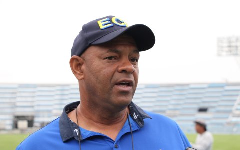 Bernardo Valdes, entrenador de Kiara Rodríguez.