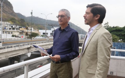 Florencio Compte junto con el también urbanista Félix Chunga.