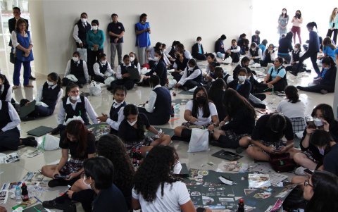 Ejercicios. Son 150 las alumnas están convocadas a las cuatro sesiones que  organizan los clubes rotarios con planteles de Guayaquil.