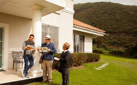 Actividad.- En todo Ecuador los Testigos de Jehová han regresado a la predicación presencial.