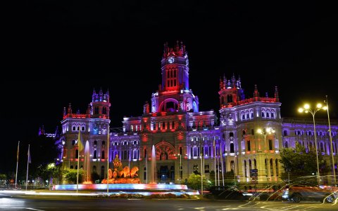 El Palacio de Correos desde otro ángulo.