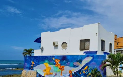 Así lucen hoy algunas de las viviendas intervenidas en Ballenita.