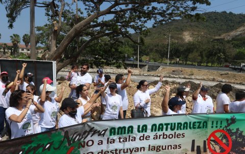 Los moradores no descartan continuar con la protesta sino se toman en cuenta sus pedidos.