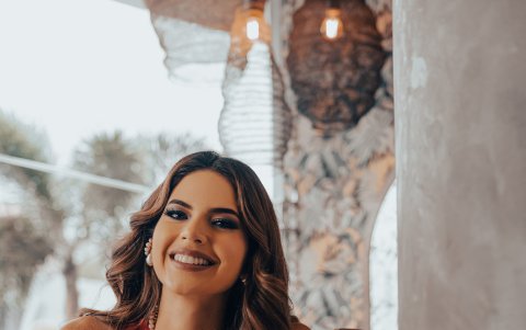 Sus fortalezas son la disciplina y aprende rápido.