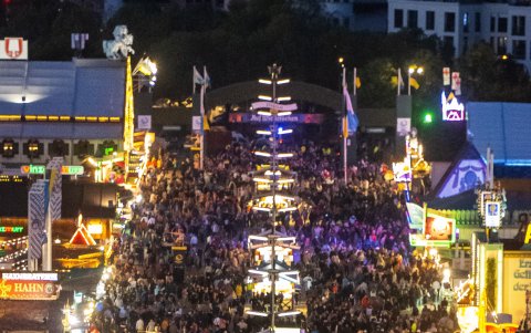 La gran cantidad de personas era evidente en las principales calles de Munich