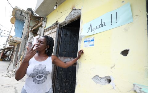 Madre de familia perjudicada expone que municipio tiene la información de sus predios y sabe en qué condiciones están legalmente, pero ahora les niegan ayuda justificando falta de papeles.