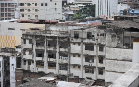 La ciudadanía pide dar vida al centro, hoy desolado.
