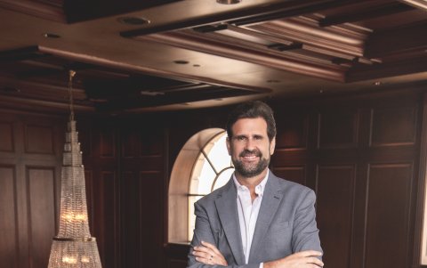 Hace cuatro años dejó la asesoría política en Ecuador. Su trabajo se concentra en otros países.