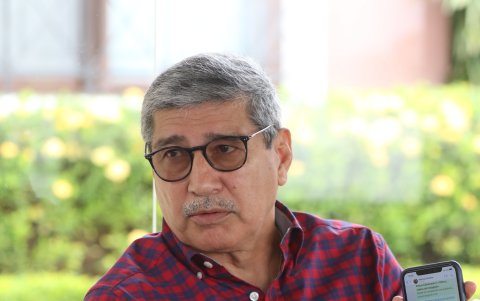 Sanmiguel fue además del director del Inocar y agregado Naval en Estados Unidos. Además fue expedicionario Antártico.