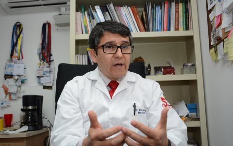 El Dr. Enrique Terán, durante una entrevista con este Diario por vía virtual.
