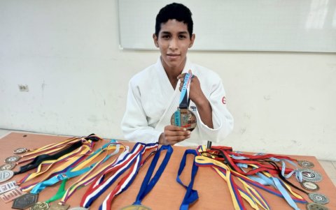 Said Villegas, estudiante del colegio José Pino Icaza, cuenta con más de una veintena de medallas alcanzadas en judo.