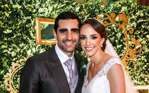 El día de su matrimonio con Viviana Valdivieso, madre de sus dos hijos.