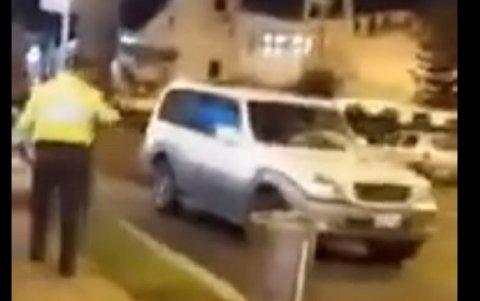 Los moradores del barrio Totoracocha, en Cuenca alertaron de  un posible robo y su reacción fue grabada.