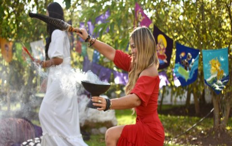 Para sus retiros, la guayaquileña siempre elige lugares con vórtices energéticos.