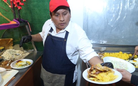 Crecimiento. Con la llegada de la feria, las huecas y emprendimientos del sector esperan obtener un aumento de su clientela. La Picantería Don Carlos estuvo entre los negocios más visitados.