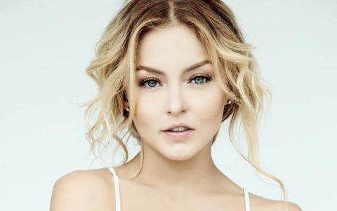 Angelique Boyer.