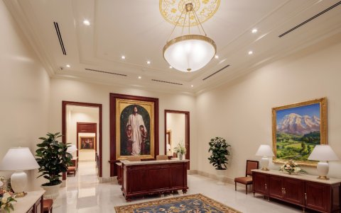 Detalles. En cada país se manejan detalles propios de la región. En Quito se optó por los geranios