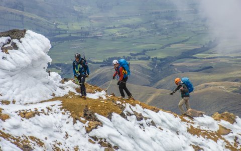 Tomar fotos a las montañas, volcanes, es su gran pasión