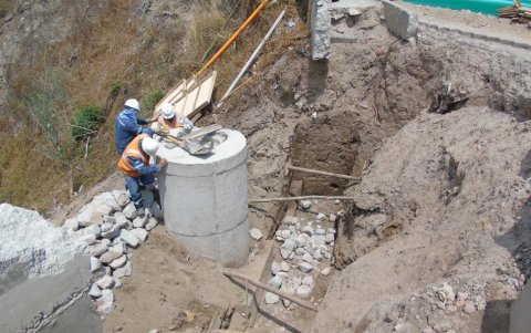 Problema. Una tubería se rompió y eso provocó que no se haga el relleno a tiempo.