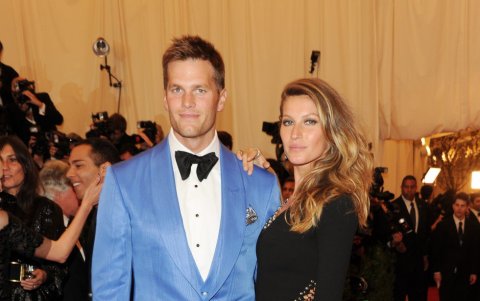 Ambos son millonarios. Él es deportista y ella, una supermodelo.