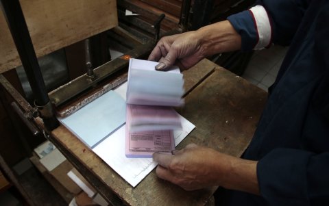 Cambio. Hasta la fecha existen ya más de 200 mil contribuyentes que se cambiaron al nuevo sistema digital.