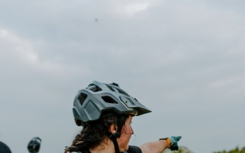 Estar correctamente equipado lo protegerá de lastimarse en las caídas.