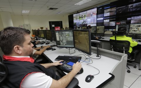 La mayoría de llamadas de emergencia son por violencia física..